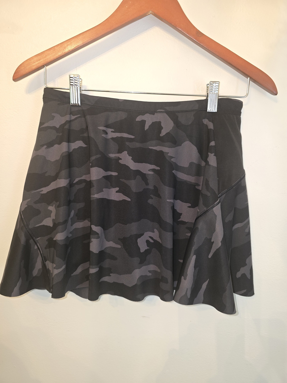 Athleta Black & Gray Camo Skater Skirt